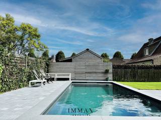 Maison ouverte récemment rénovée avec 5 chambres et piscine dans une impasse calme.Cette maison ouverte récemment rénovée est située dans une impasse...