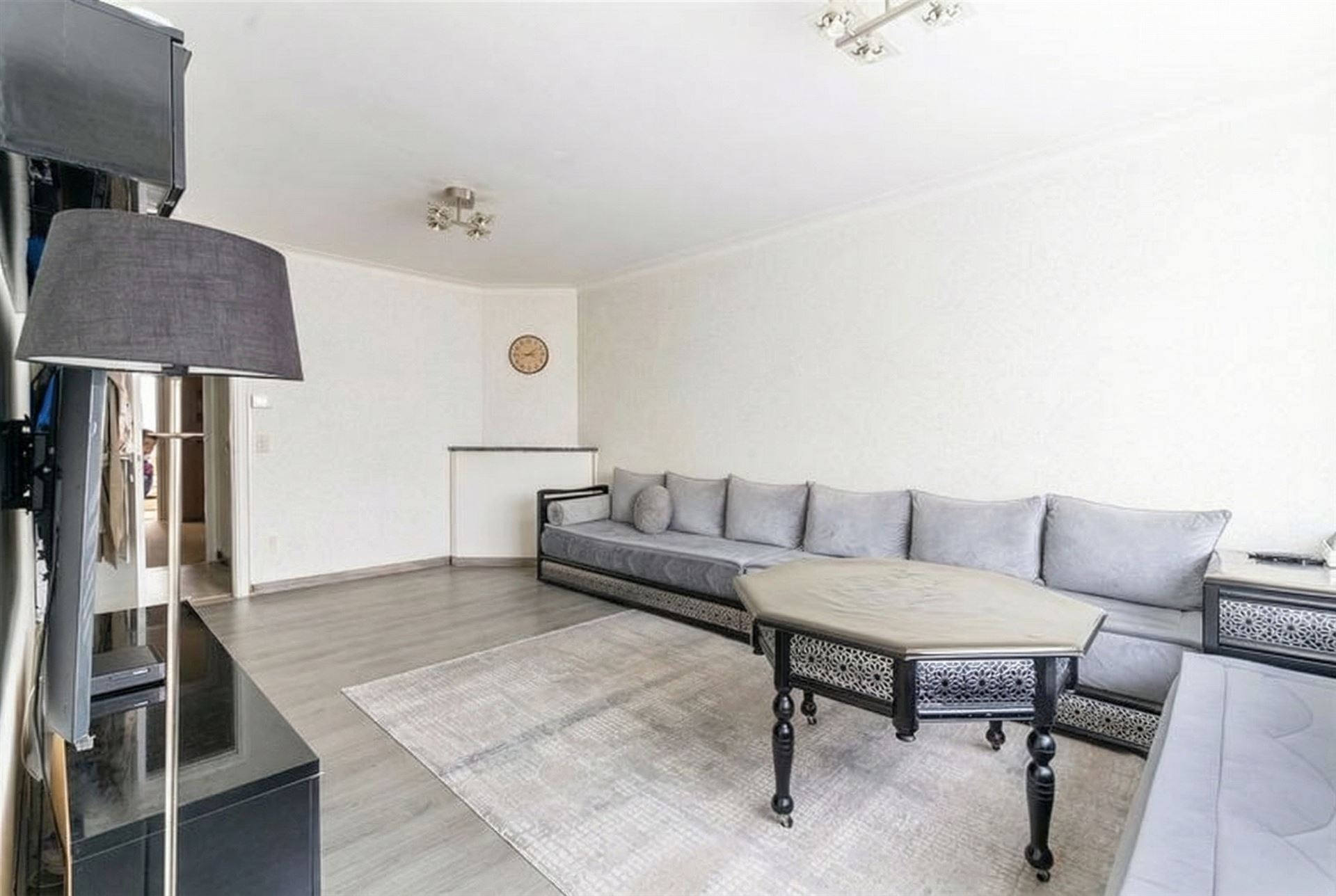 Appartement op 1ste verdieping met 3 SLPK + terras! - foto 4