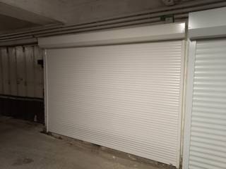 Elsene – Emile Duraylaan – tegenover de Abdij Ter Kameren... Individuele garagebox (2,50 m x 7,00 m). Elektrische en automatische garagepoort...