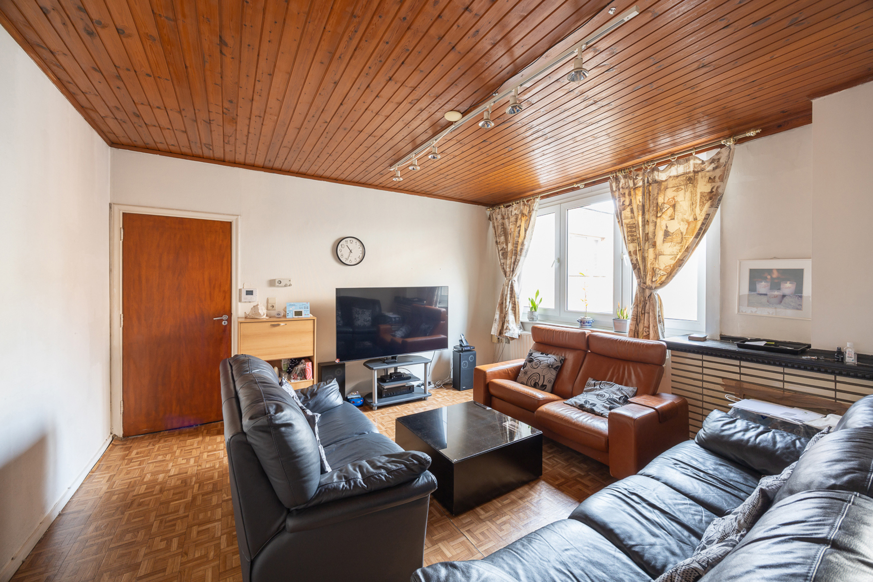 Ruim appartement met 3 slaapkamers - foto 3