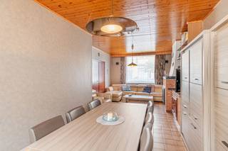 Goed onderhouden woning met onderhoudsvriendelijke tuin en garage. De woning kent een uitstekende ligging, nabij invalswegen en op wandelafstand...