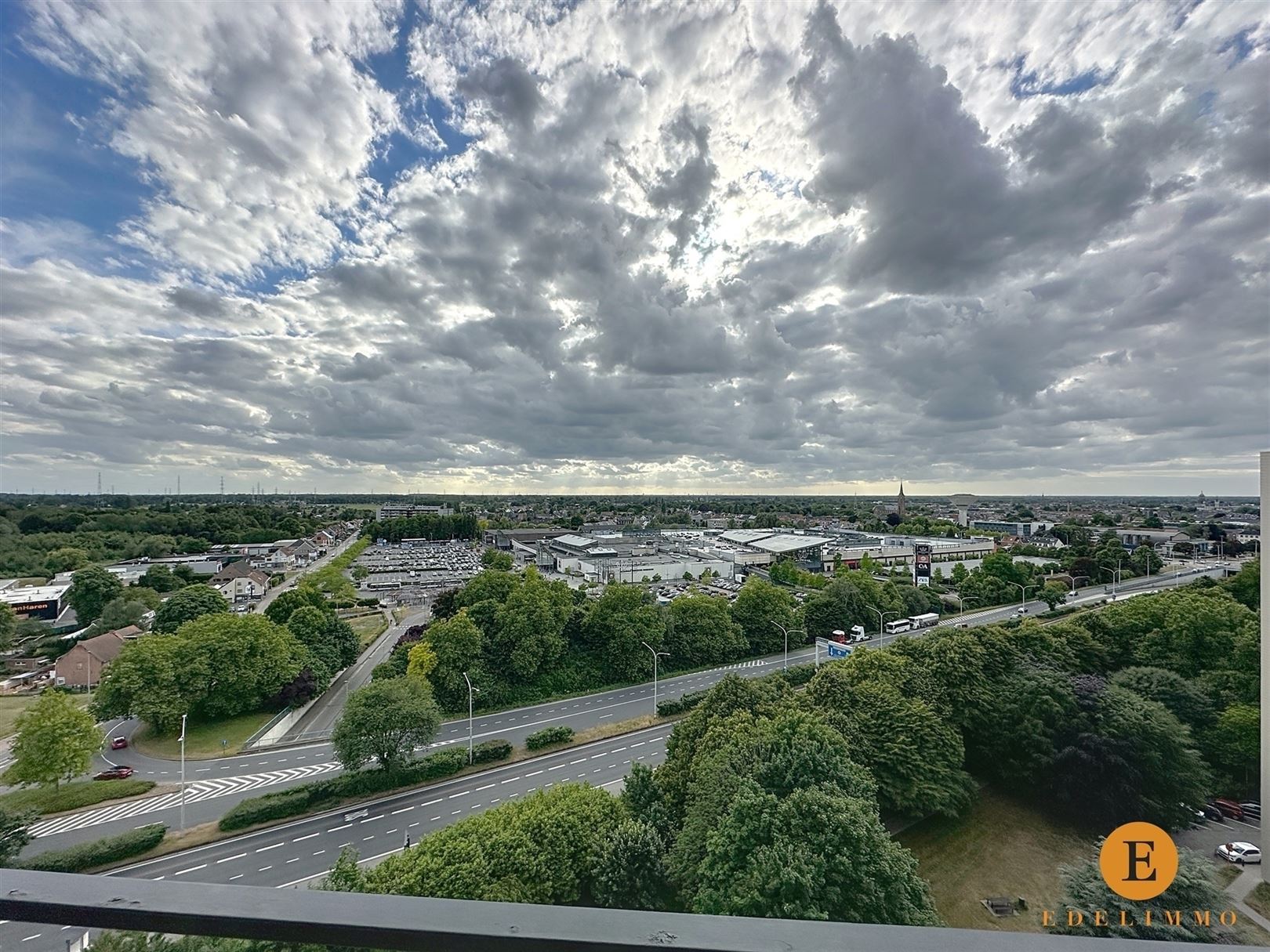 Centraal gelegen appartement, ideaal als investering! - foto 4