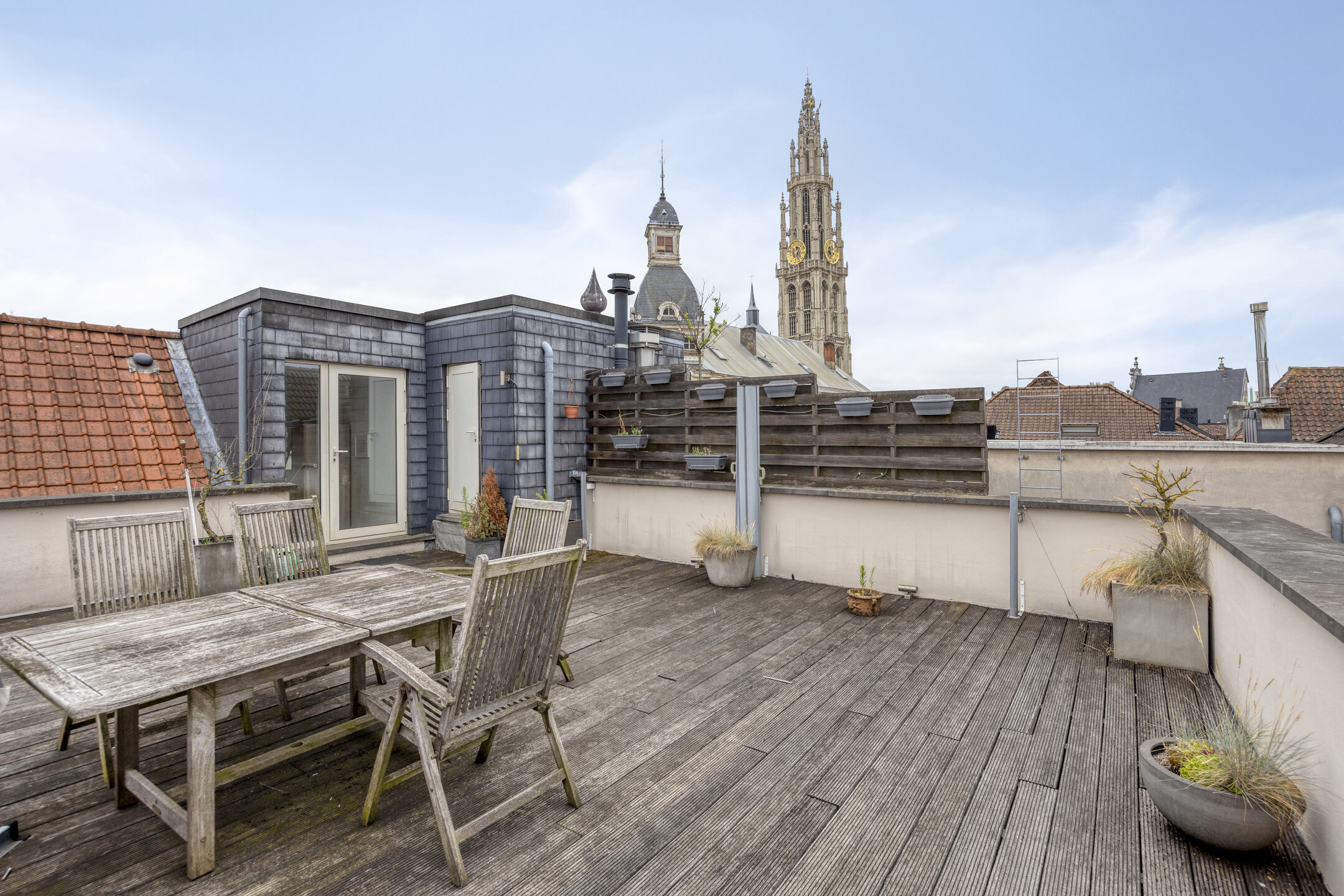 Duplex met groot dakterras in het centrum van Antwerpen. - foto 2