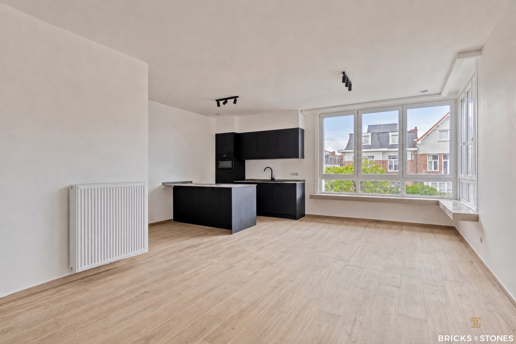 Gerenoveerd 2-slpk appartement in wijk Pulhof Berchem - foto 1