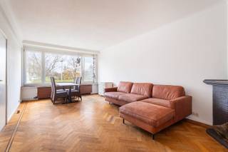 Dit stijlvolle appartement bevindt zich op de 1ste verdieping van een verzorgd gebouw, op een centrale locatie met een prachtig zicht...