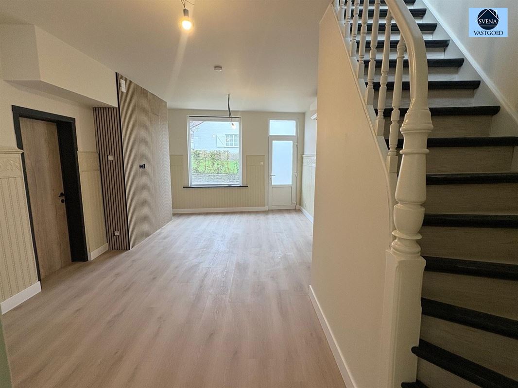 PRACHTIGE, ZEER RUIME WONING MET 5 SLAAPKAMERS - foto 1