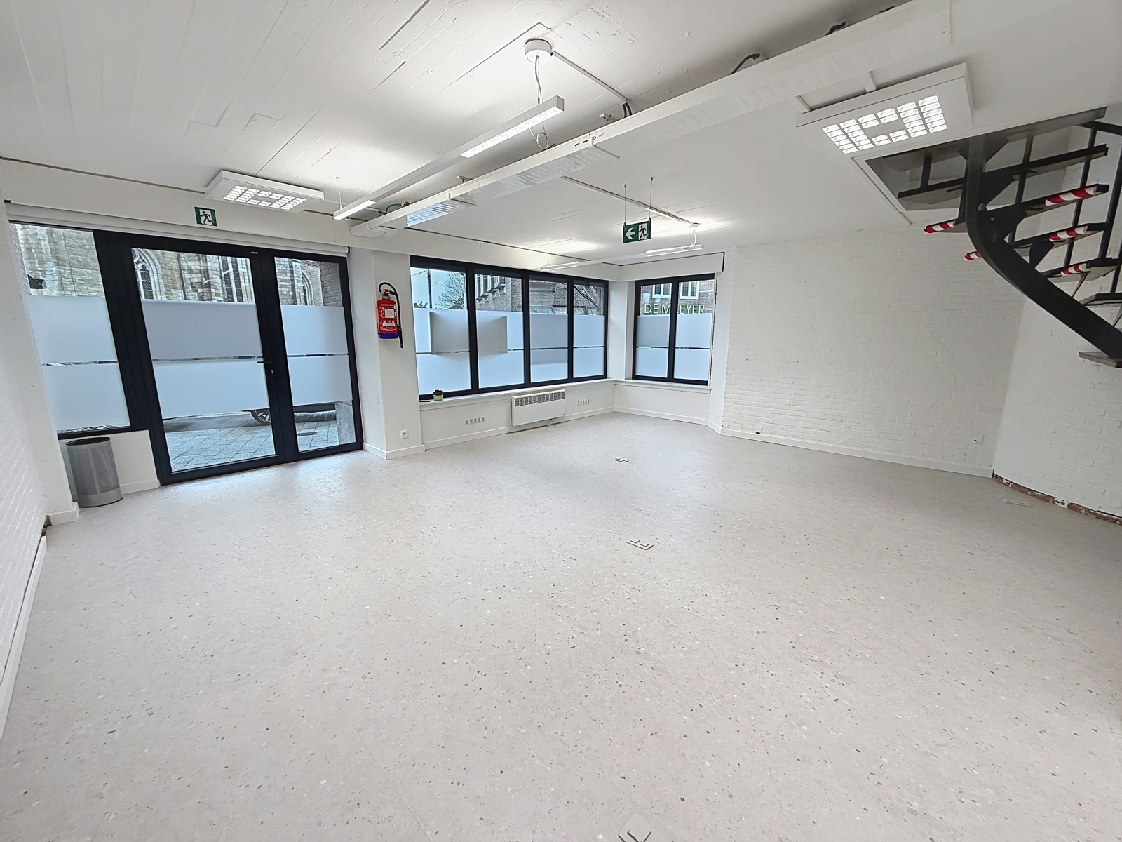 Commercial for rent in Dilbeek - photo 3