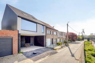 Bent u op zoek naar een moderne woning die u volledig naar eigen smaak kan afwerken? Dan is deze casco nieuwbouwwoning precies wat u zoekt! Gelegen...