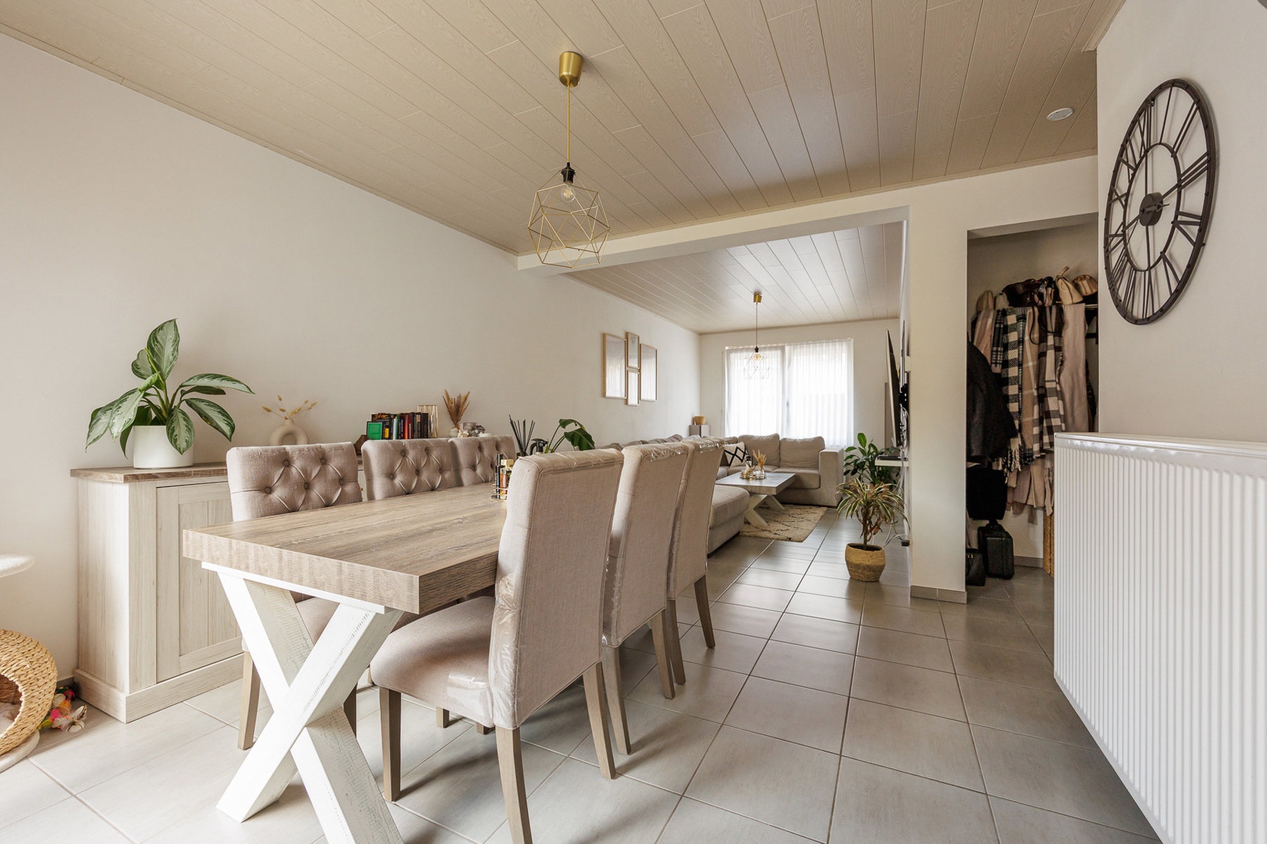 Gezinswoning met 3 slaapkamers en stadskoer met toegangspoort, gelegen binnen de ring van Turnhout. - foto 5