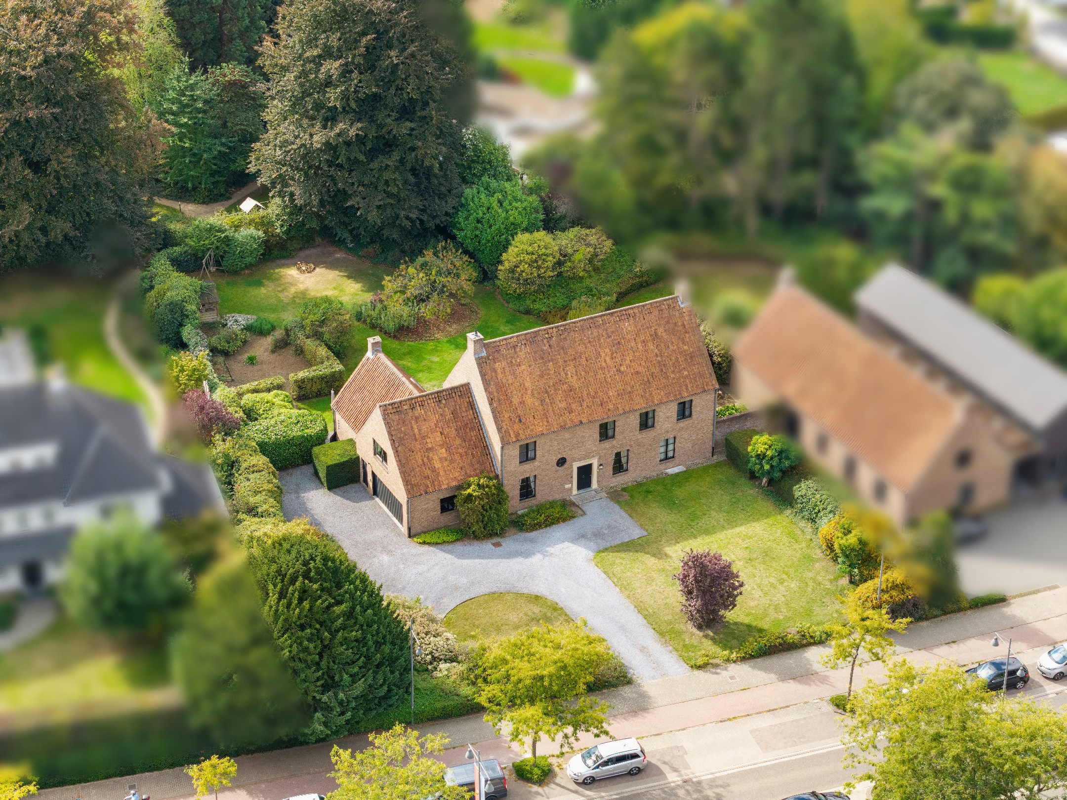 Stijlvolle villa met 6 slaapkamers en grote tuin - foto 1