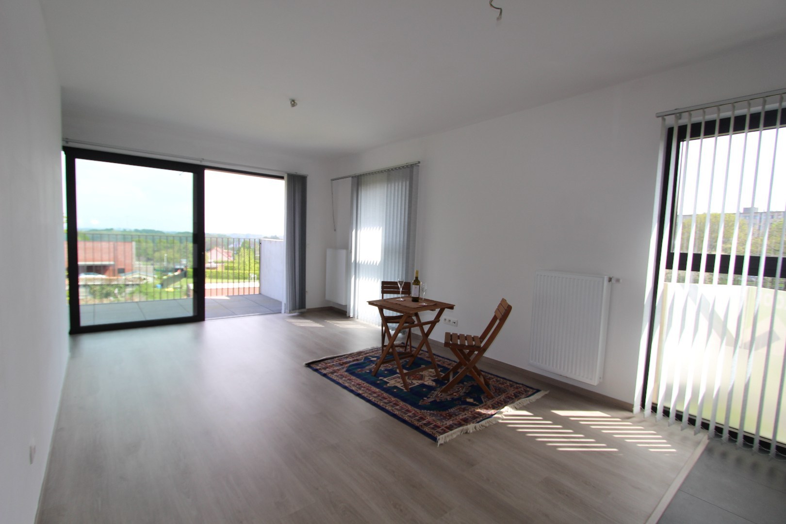 Modern appartement met ruim terras + autostaanplaats, rustige ligging in randstad Tongeren - foto 3