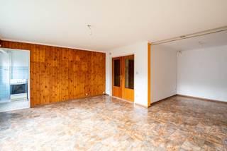 Deze ruime en lichte gelijkvloers studio met aparte slaaphoek heeft een leuke tuin en is onmiddellijk beschikbaar.Locatie:Gelegen in een rustige...