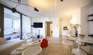 <p><span><span><span> </span></span></span><span><span>Living near the Harmony Park and Albert Park in the prestigious Harmony neighborhood? Here it is possible!</span></span><br /><br /><span><span>The apartment is the Van Schoonbekestraat, a prime location on in the Harmony neighborhood, with cozy restaurants, trendy bars and several supermarkets in the immediate vicinity. Close to important approach roads and the Ring. Public transport and shared transport within walking distance.</span></span><br /><br /><span><span>- Terrace</span></span><br /><span><span>- Low EPC score (Label A: 61 kWh/m²)</span></span><br /><span><span>- Available from 01/05/2024</span></span><br /><br /><span><span>Located on the 2nd floor and accessible by elevator or stairs. Upon entering you enter the entrance hall, equipped with a guest toilet. You then enter the open and bright living space, which opens onto a terrace. Adjacent to the living space is the kitchen, fully equipped with all necessary appliances, and an additional storage room with connections for a washer and dryer.</span></span><br /><br /><span><span>At the back of the apartment are two bedrooms and a spacious bathroom with double sink, walk-in shower and toilet.</span></span><br /><br /><span><span>In addition, the apartment has a separate basement storage room and there is the possibility of renting a parking space.</span></span><br /><br /><span><span>Utilities on individual meters in the name of tenant.</span></span><br /><span><span>Monthly costs € 166 / month (gas, maintenance and electricity common parts, elevator, syndic, miscellaneous).</span></span><br /><br /><span><span>Interested? Please fill in your details at the bottom of the advertisement on our website www.sinjoor.be. The file manager will contact you as soon as possible</span></span></p>