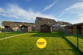 In een rustige wijk in Bredene staat deze instapklare, energiezuinige woning op een perceel van 274 m² met EPC B. De woning geniet van...