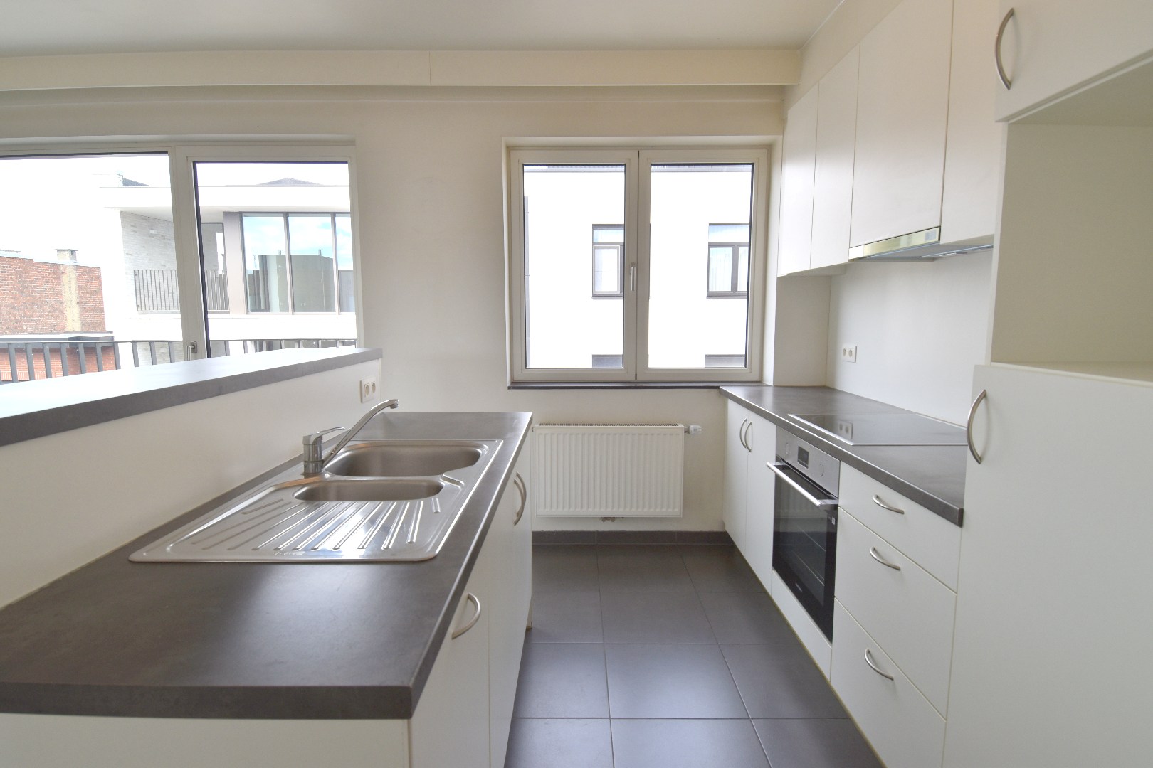 Instapklaar 2-slaapkamerappartement op toplocatie nabij het centrum van Kortrijk - foto 5