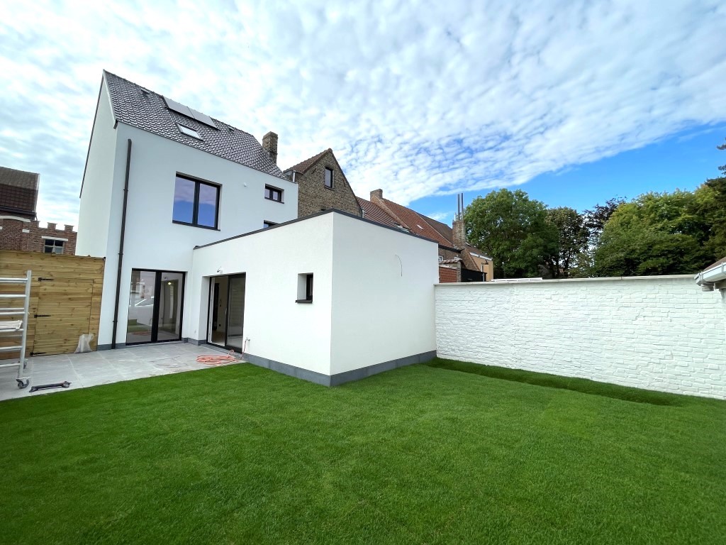 Maison à vendre à Assebroek avec 4 chambres - photo 1