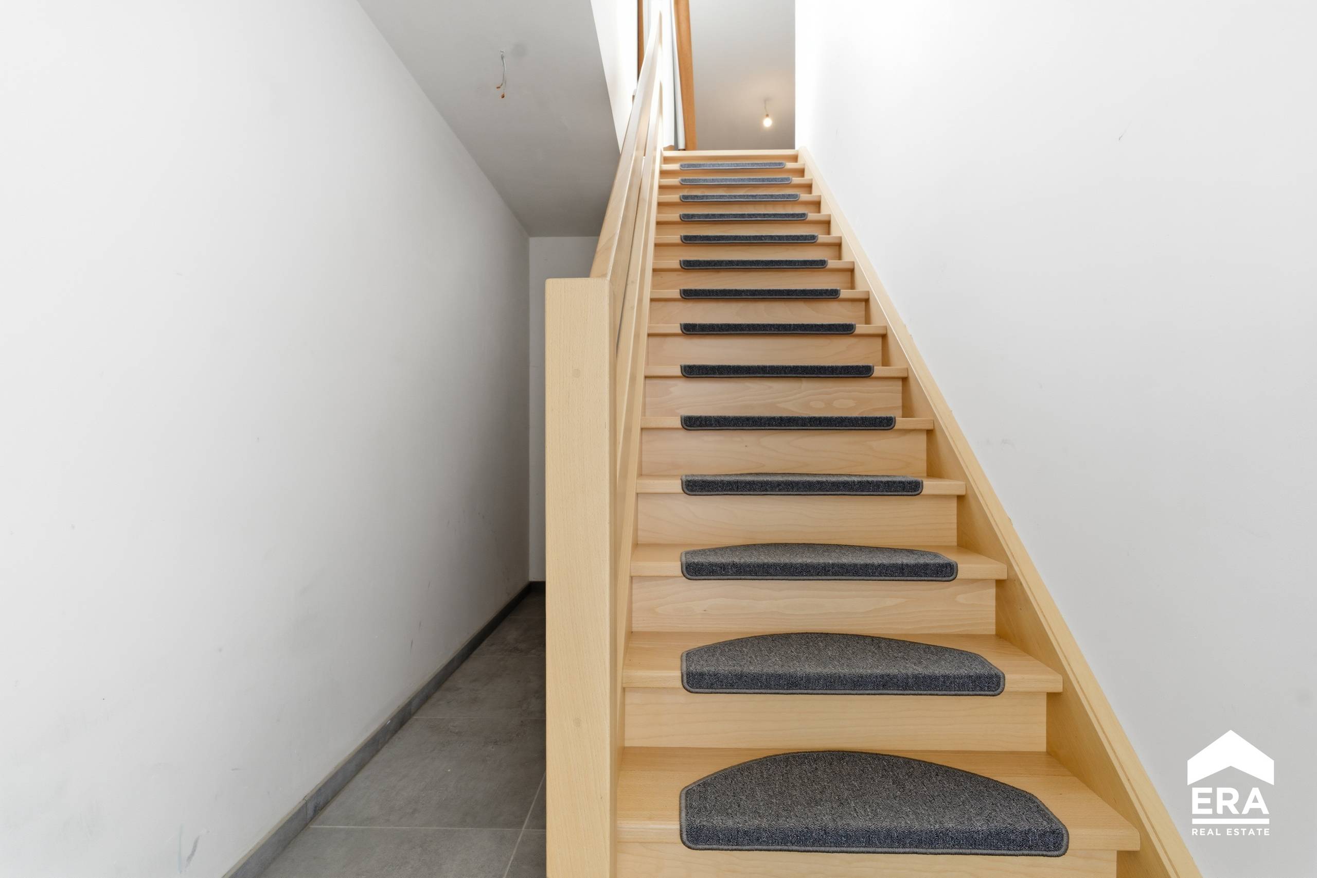 TE KOOP: recente instapklare woning met 2 slpk - foto 3