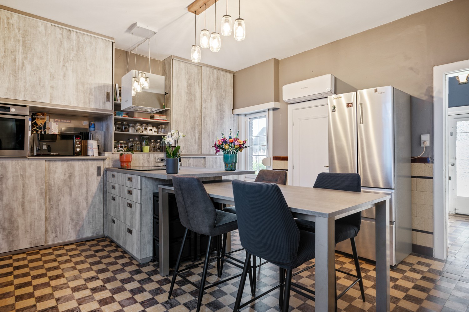 Authentieke woning met 4 slpkrs, loft en magazijn te O-L-V-Waver - foto 5