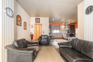 Commercial for sale in Zele