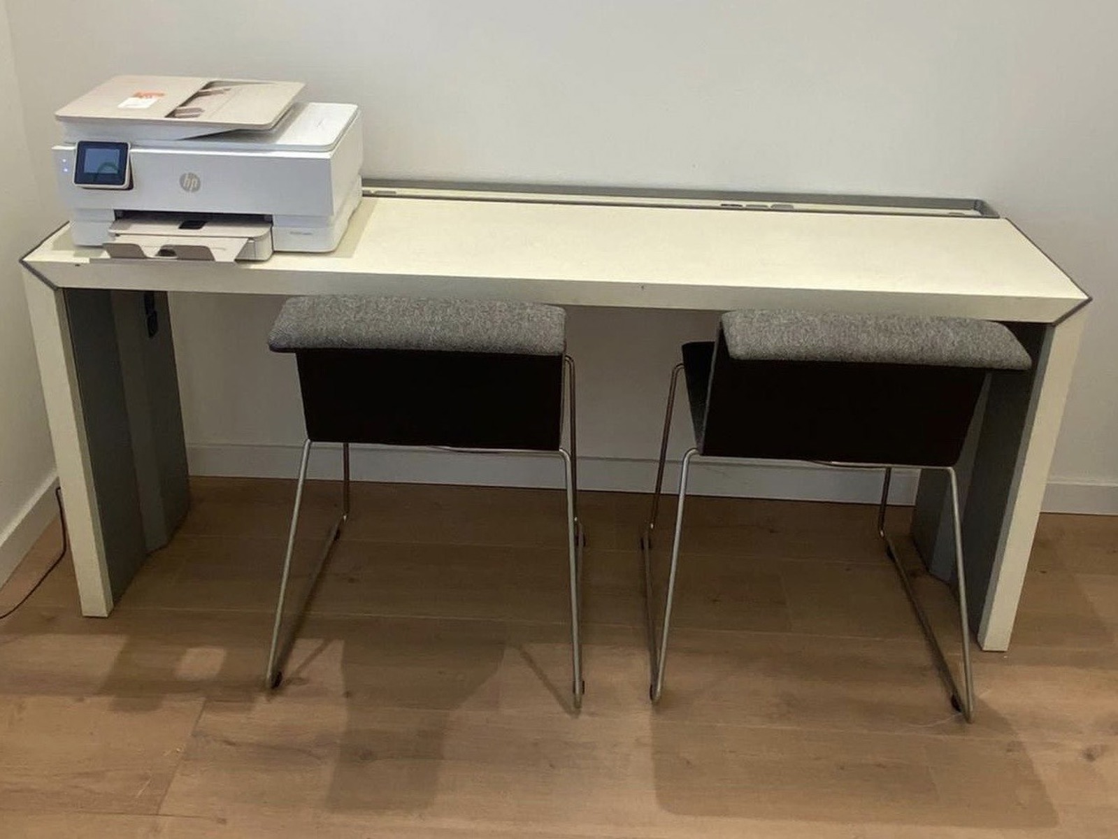 Commercial à louer à Mortsel - photo 4