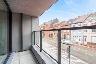 <p>Op zoek naar rust en natuur, maar u wilt het bruisende stadsleven niet missen? Dat kan in nieuwbouwproject De Stroppen. <br />U woont vlakbij het water en op wandelafstand van het stadscentrum. Ook in uw appartement is het aangenaam vertoeven. Bij het karaktervolle ontwerp en de keuze voor duurzame materialen stonden steeds het wooncomfort, de veiligheid en de rust van de bewoners centraal. Naast een ruime leefruimte en 2 of 3 slaapkamers beschikt elk appartement over een terras. <br />*6% BTW onder voorwaarden!</p>