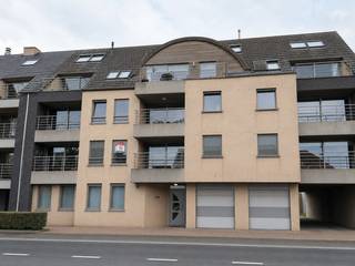 Instapklaar en ruim appartement, gunstig gelegen in de stijlvolle Residentie Olympus.Het appartement heeft volgende indeling: inkomhal met...