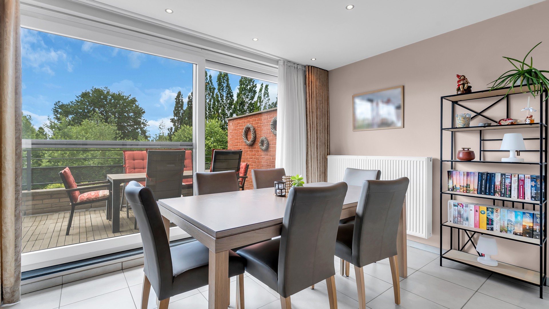 Lichtrijk, energiezuinig en instapklaar appartement met riant terras - foto 5
