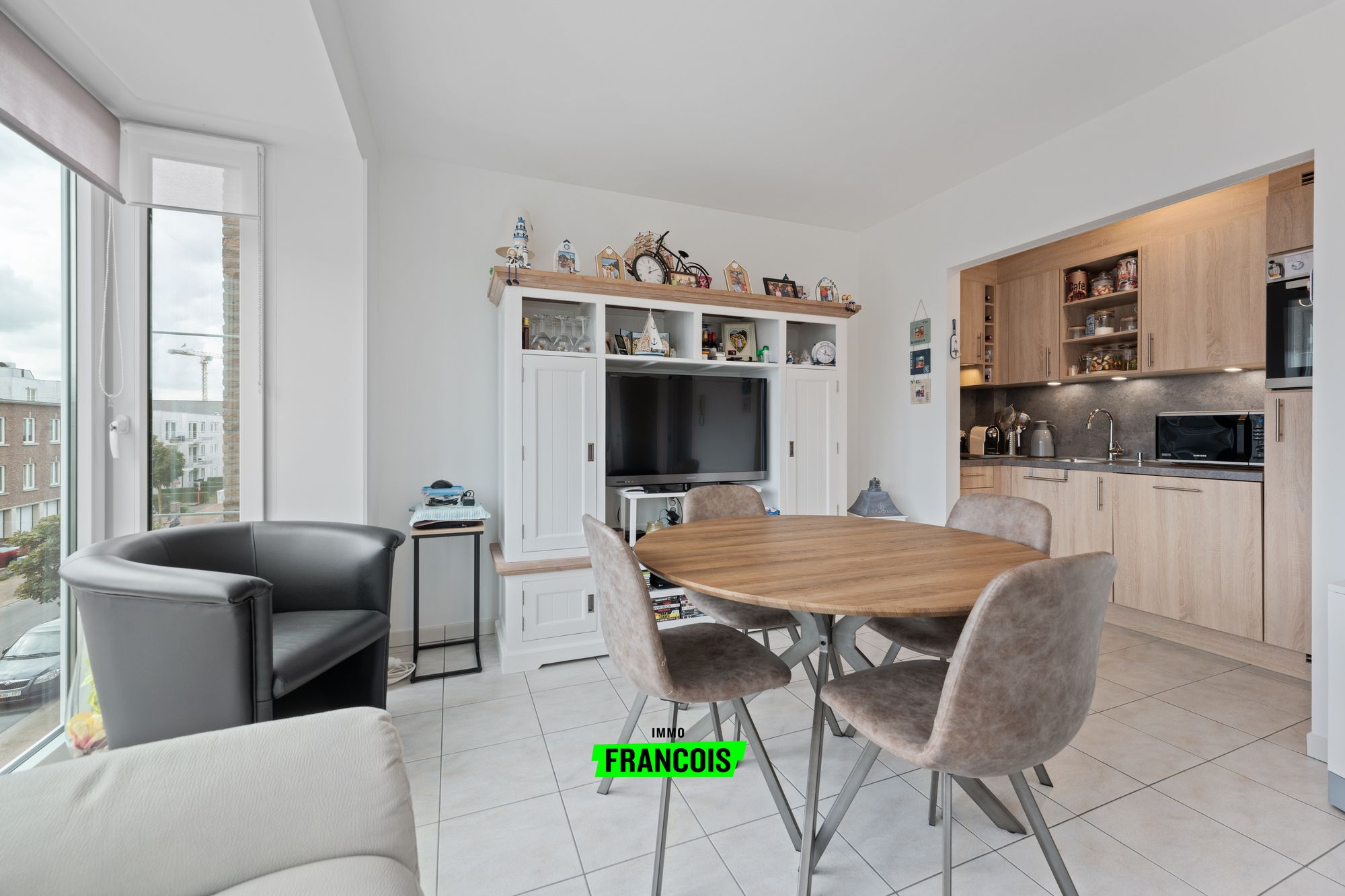 Lichtrijk appartement met moderne afwerking nabij strand en centrum - foto 1