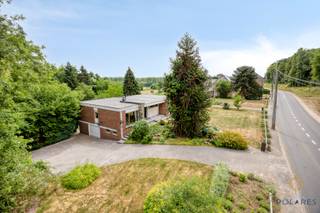 Droomt u van wonen in volledige rust en omringd door natuur, zonder in te boeten op comfort, stijl en bereikbaarheid? Dan is deze vrijstaande...