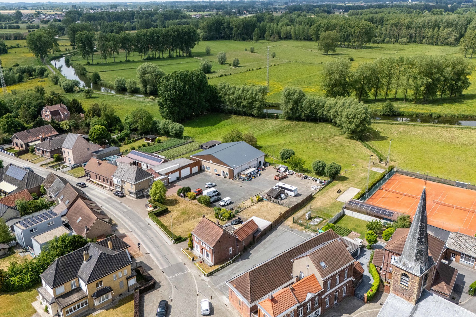Investeringsproject op 4123 m2, 2 woningen + loods - foto 4