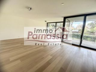 Prachtig appartement in een recent en standingvol gebouw, Woonkamer, volledig ingerichte keuken, berging/wasplaats mat wasmachine en droogkast,...