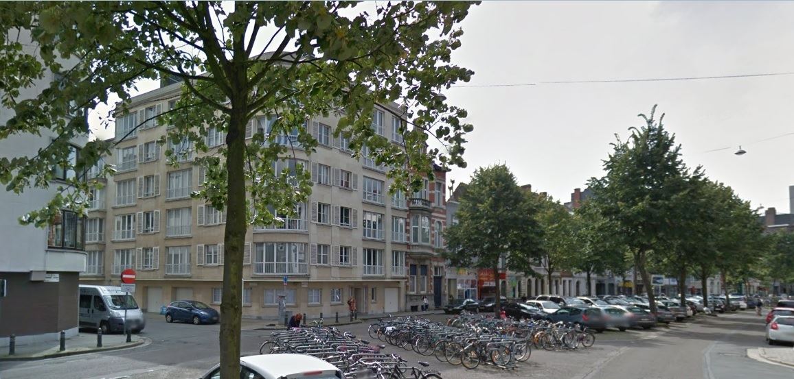 Lichtrijk 2-slaapkamerappartement met terras vlak bij Sint-Pietersstation en Citadelpark - foto 1