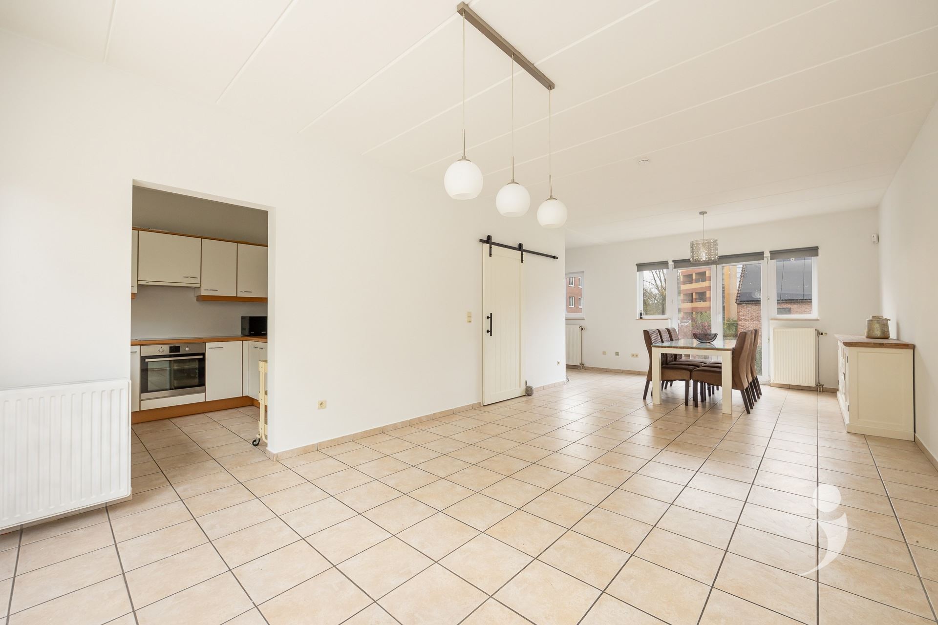 Kwaliteitsvolle HOB in een rustige straat - foto 3