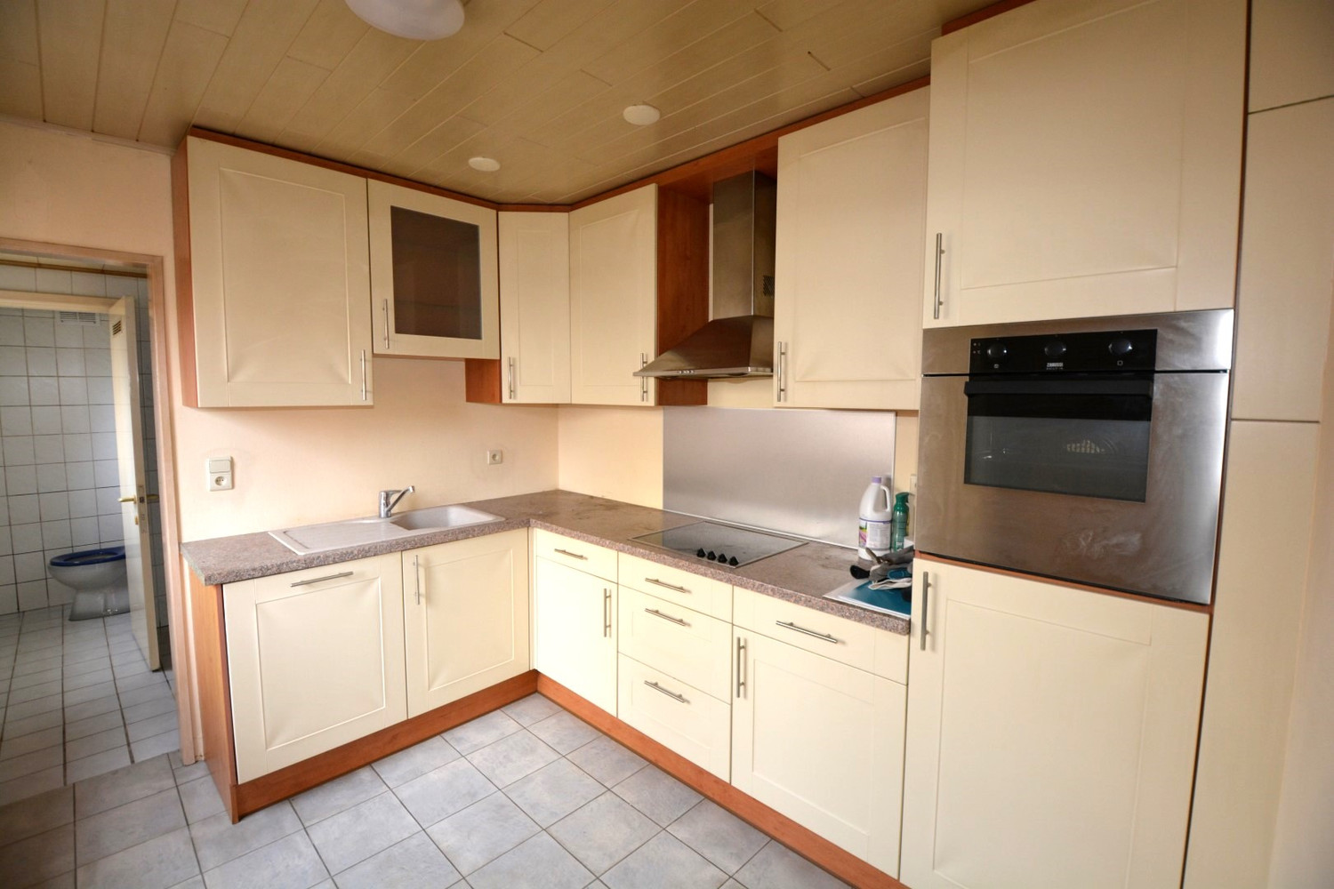 TE RENOVEREN HOB MET 2 SLK, GARAGE EN TUIN! - foto 5