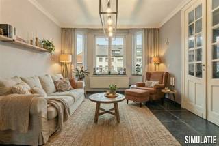 Knap gerenoveerde woning (175m²) met 4 slaapkamers en leuke stadstuin te Hasselt. Belangrijkste troeven:   - Centrale ligging- Totaalrenovatie...