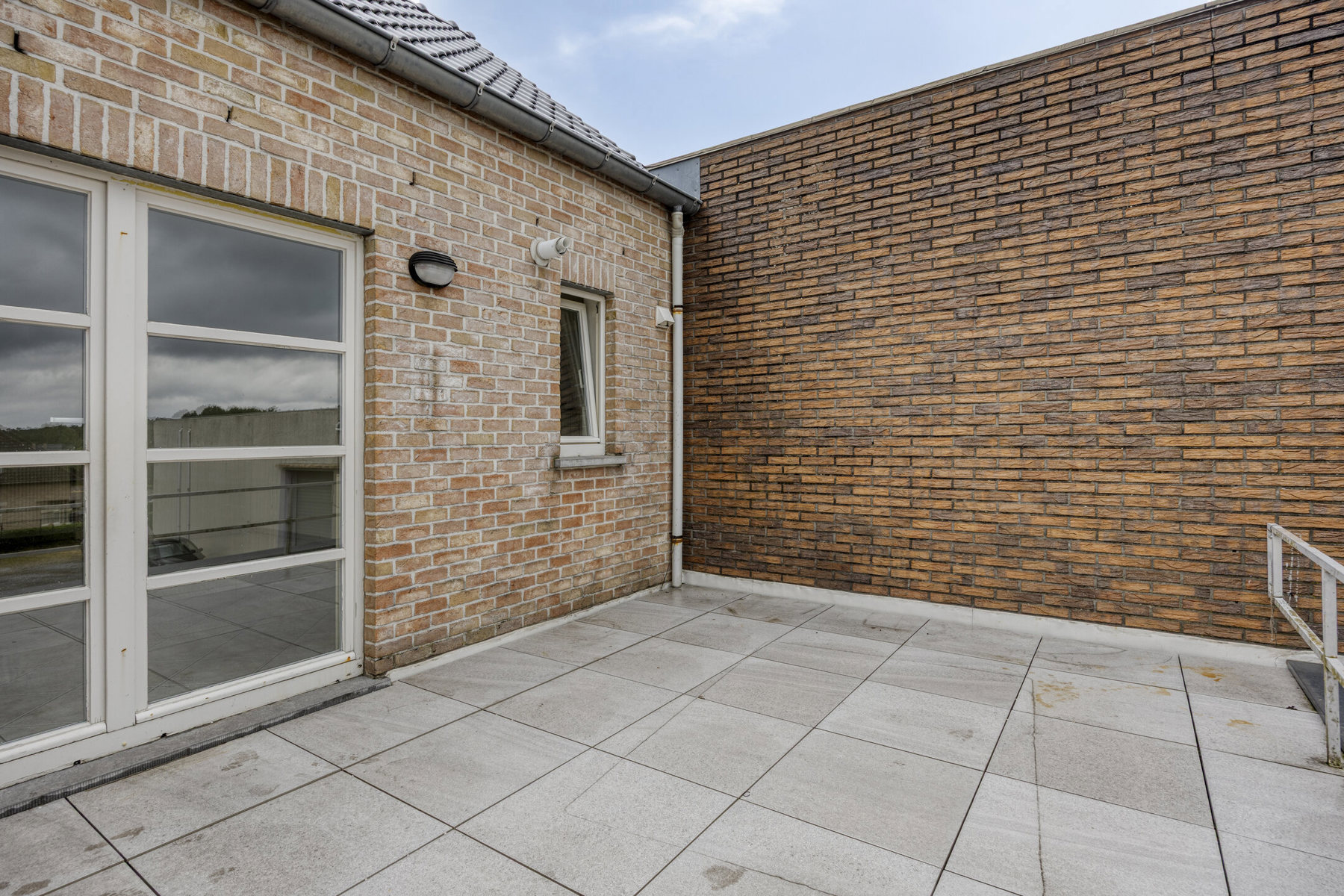Instapklaar appartement met terras te Leopoldsburg! - foto 5