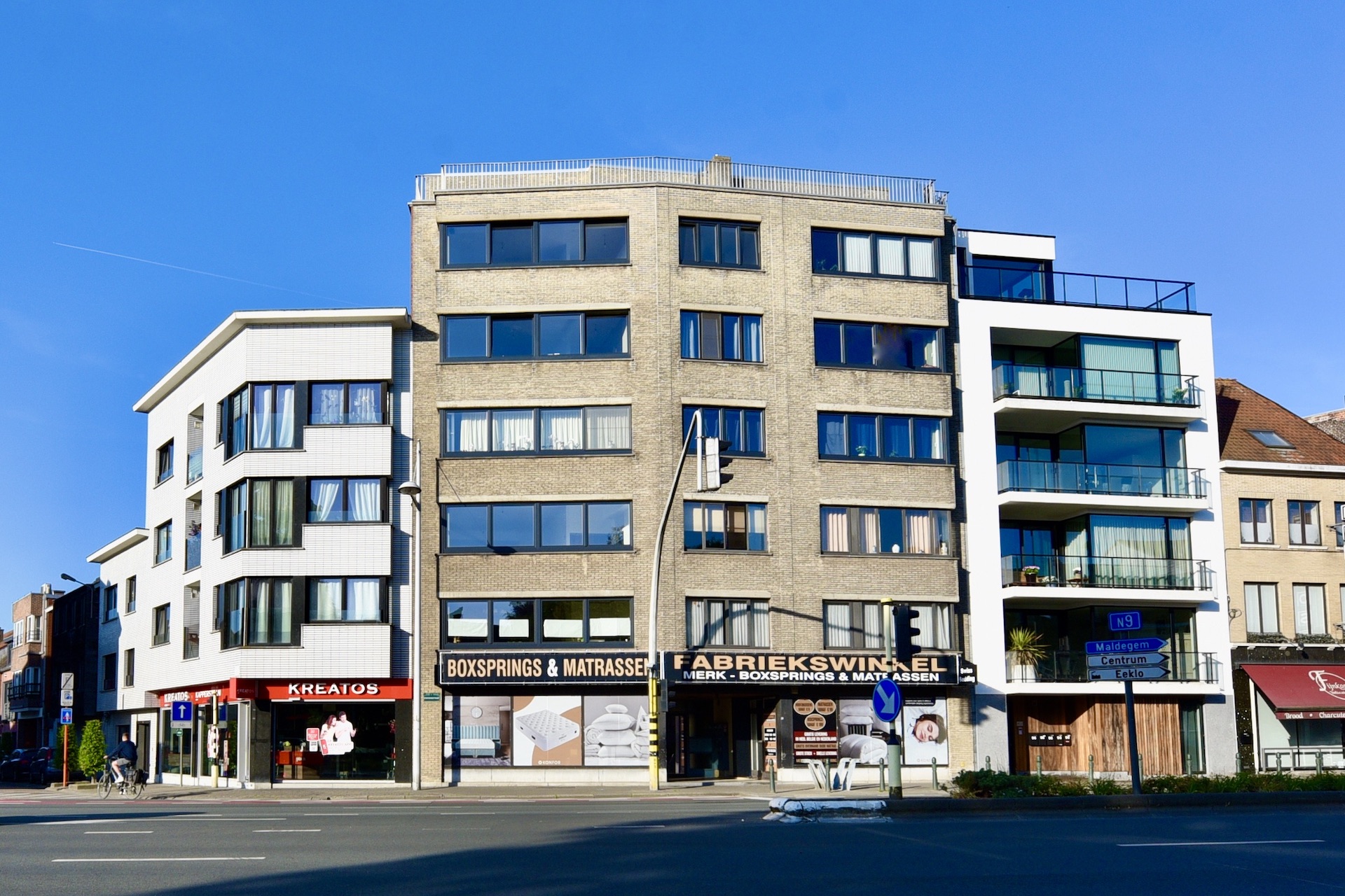 Uniek, volumineus handelspand met garage* voor 395.000 EUR - foto 1