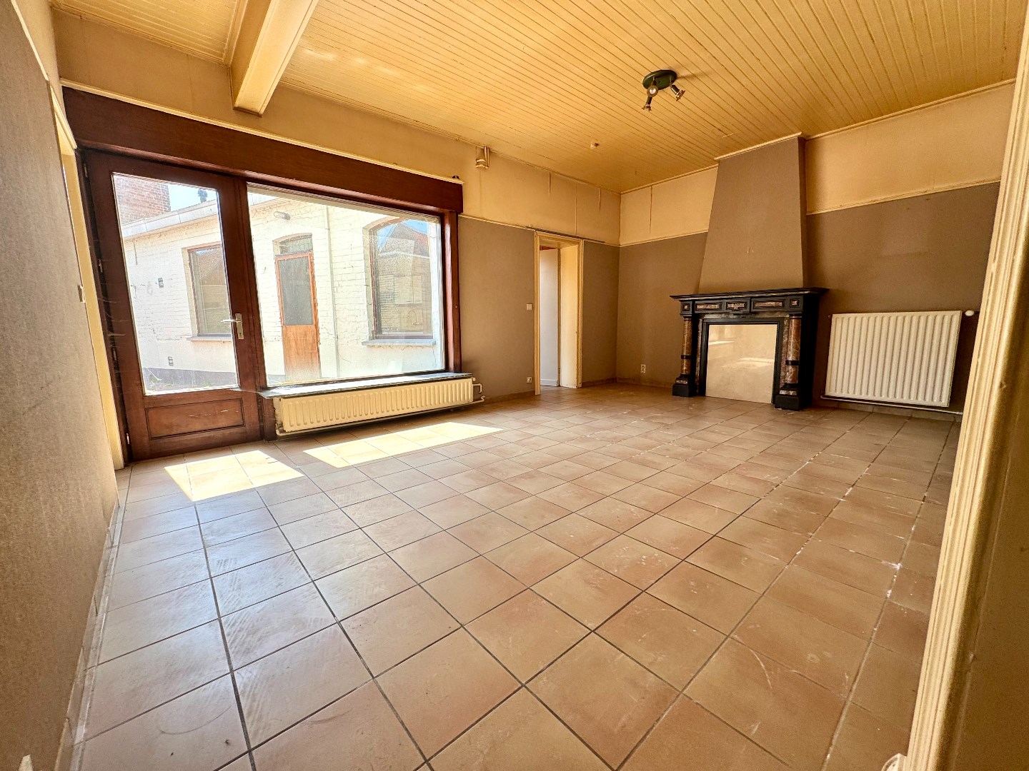 TE RENOVEREN WONING MET 3 SLPKS EN ZONNETERRAS - foto 5