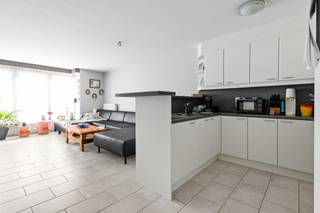 Energiezuinig en goed onderhouden appartement met terras in hartje BeerseDit ruime en zeer verzorgde appartement bevindt zich op de tweede verdieping...