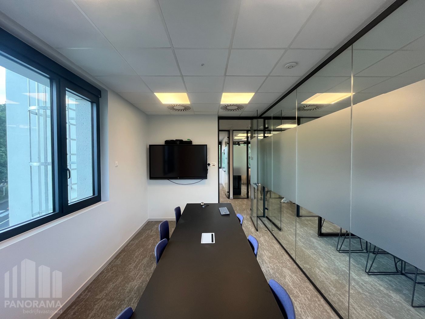 Instapklaar kantoor van 986 m² op toplocatie nabij de E17/E40 - foto 5