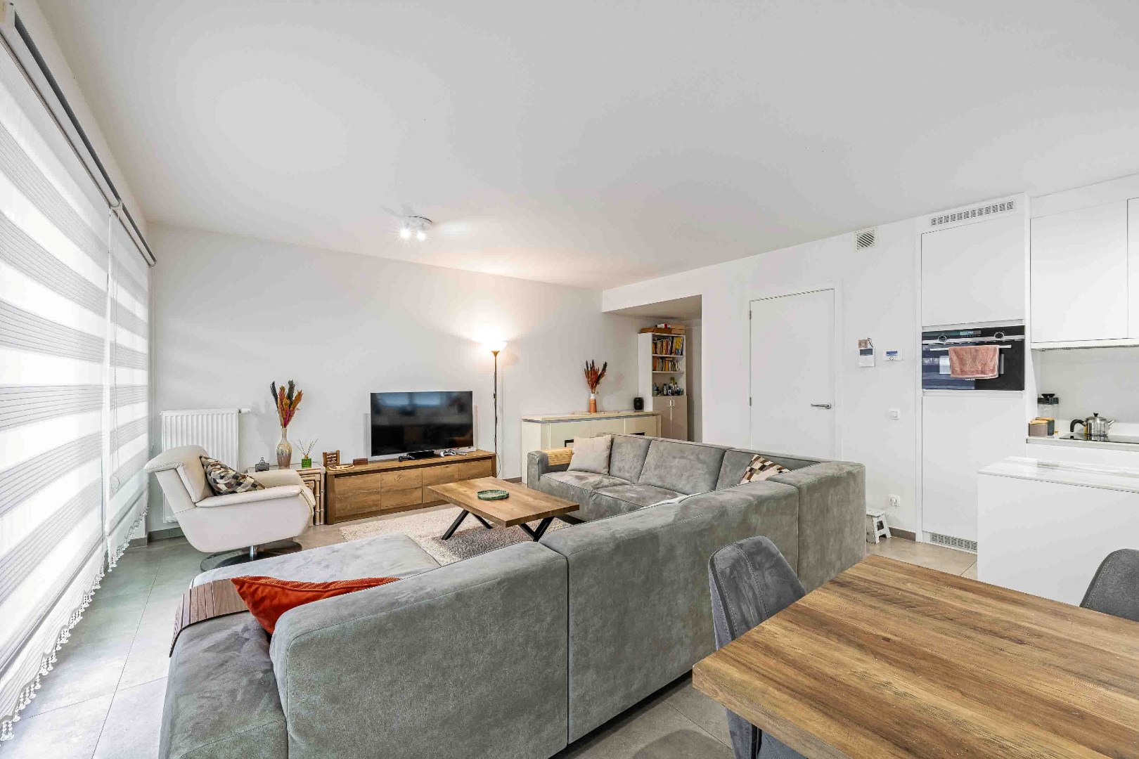 Recent, instapklaar appartement met 2 slaapkamers en ondergrondse staanplaats in Wevelgem - foto 3