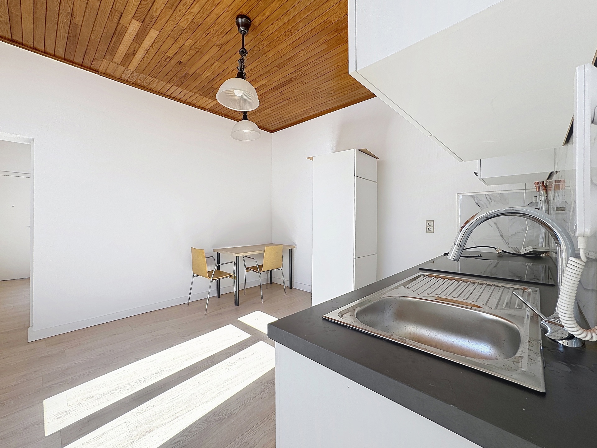 Appartement te huur in Elsene met 1 slaapkamer - foto 4