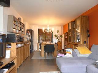 In het woonerf ‘Hof Ter Bloemmolens’, op een rustige doch centrale ligging treft u deze gezellige stadswoning met garage en tuin.De woning is...