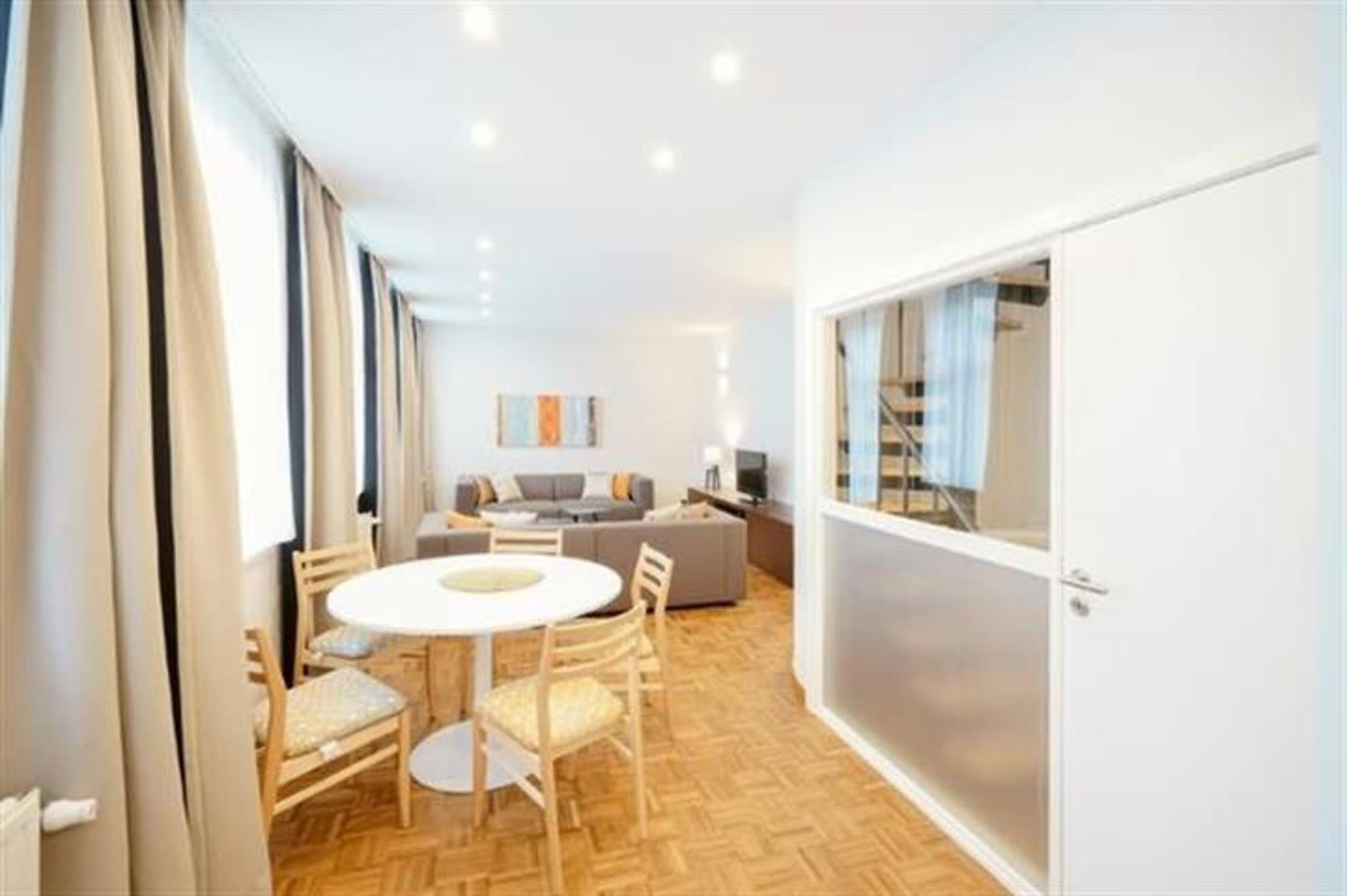 Ixelles – Remarquable Duplex 2 Chambres avec Terrasse SUD - foto 4