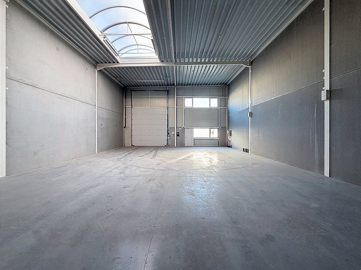 Unité PME récemment construite (216 m²) à louer à Evergem - photo 4
