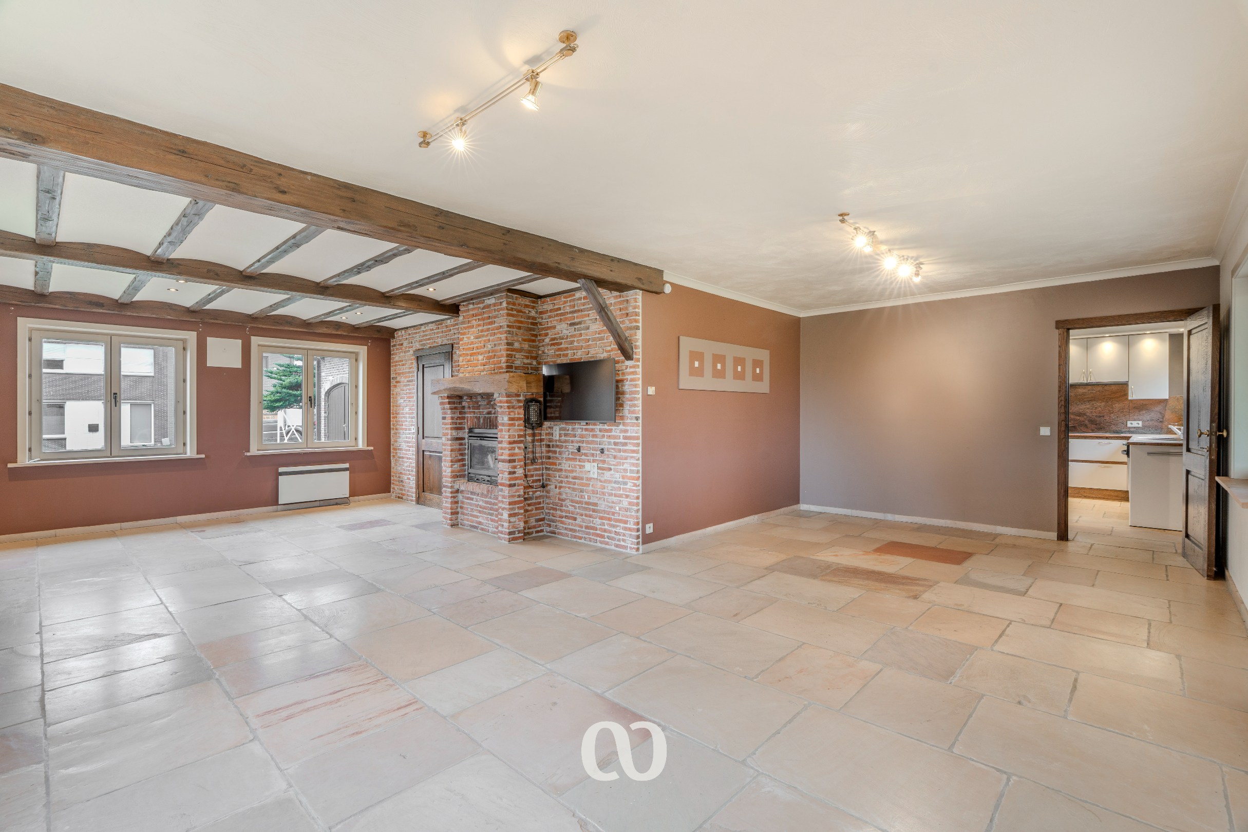 Karaktervolle en ruime woning met 3 slaapkamers en garage nabij het centrum van Oudenaarde - foto 3