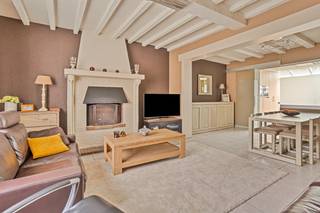 Deze ideale, instapklare gezinswoning is gelegen in Halle-Booienhoven, deelgemeente van de stad Zoutleeuw.De woning beschikt over een ruime inkomhal...