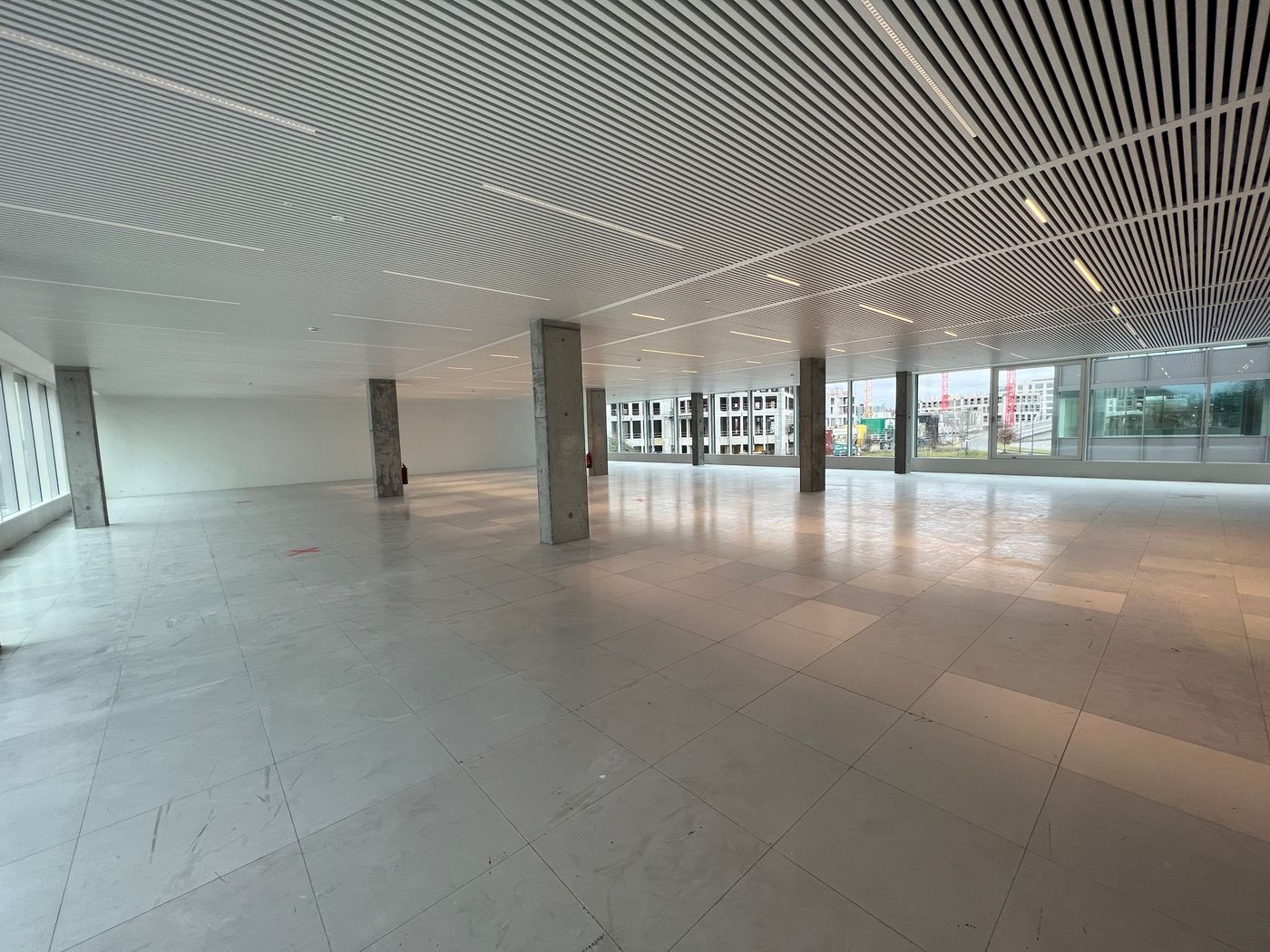 1500 m² duurzame kantoren aan The Loop op 2 km van de E40/E17 - foto 4