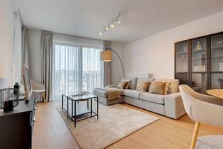 <p><span>This </span><span>brand new apartment</span><span> is located in a new building on the corner of Plantin and Moretuslei and Provinciestraat in the center of Antwerp. The </span><span>location is super central</span><span> with all stores, downtown, public transport and Antwerp Central Station within walking distance. </span></p><p><span> </span></p><p><span>The apartment is located on the </span><span>5th floor </span><span>and was completely </span><span>furnished to perfection</span><span>. Also amenities such as washing machine, dryer, iron,.... </span> everything<span>is provided</span><span>. </span><span> There </span><span>are 3 bedrooms</span><span>, </span><span>3 bathrooms</span><span>, </span><span>2 terraces</span><span>, as well as a communal </span><span>bike shed </span><span>and even a </span><span>gym</span><span>!</span></p><p><span> </span></p><p><span>Layout</span></p><p><span>- entrance hall</span></p><p><span>- guest toilet</span></p><p><span>- living room and dining room</span></p><p><span>- open fitted kitchen</span></p><p><span>- terrace 1 (5m²) south-west facing</span></p><p><span>- bedroom 1 with bathroom (shower and sink)</span></p><p><span>- night hall</span></p><p><span>- storage room with washing machine and dryer</span></p><p><span>- bedroom 2 with bathroom (shower and sink)</span></p><p><span>- terrace 2 (4m²) east facing</span></p><p><span>- bedroom 3</span></p><p><span>- bathroom 3 with bath, double sink and toilet</span></p><p><span> </span></p><p><span>General building</span></p><p><span>- built in 2023</span></p><p><span>- elevator</span></p><p><span>- bicycle storage</span></p><p><span>- free fitness on floor 1</span></p><p><span> </span></p><p><span>Details</span></p><p><span>- available from 01/10/2025</span></p><p><span>- fully furnished </span></p><p><span>- rent 1.950 euro + provision 200 euro per month (heating included)</span></p><p><span> </span></p><p><span>Are you interested in this furnished apartment for rent in Antwerp center, are you looking for other real estate or do you want to know the value of your property? Then BOLT immo is the right place for you! We will gladly help you.</span></p>