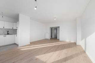 Te koop: volledig gerenoveerd appartement in het centrum van Zwijndrecht, op korte afstand van scholen, winkels en openbaar vervoer.Dit instapklare...